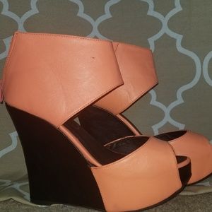 Flirty orange, sumertime fun wedges